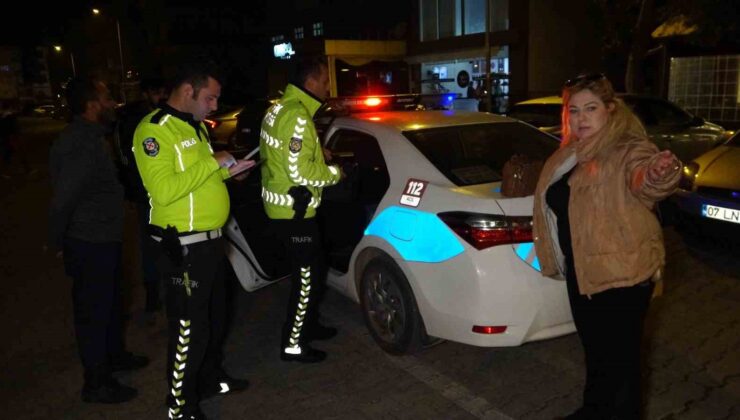 Ceza korkusuyla otomobili oğlunun kullandığını söyledi, polisler ‘kamera var’ deyince itiraf etti