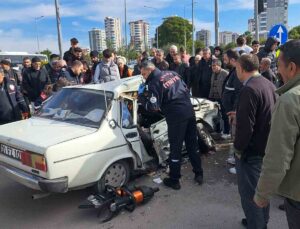 Adana’da Tofaş marka otomobil ile midibüs çarpıştı: 9 yaralı
