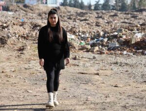 Ailesini ve kızını depremde kaybetti, eşi ve diğer çocuğu ile hayata tutunuyor