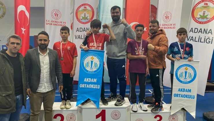 Akdam Ortaokulu, bilek güreşinde Adana’yı temsil edecek