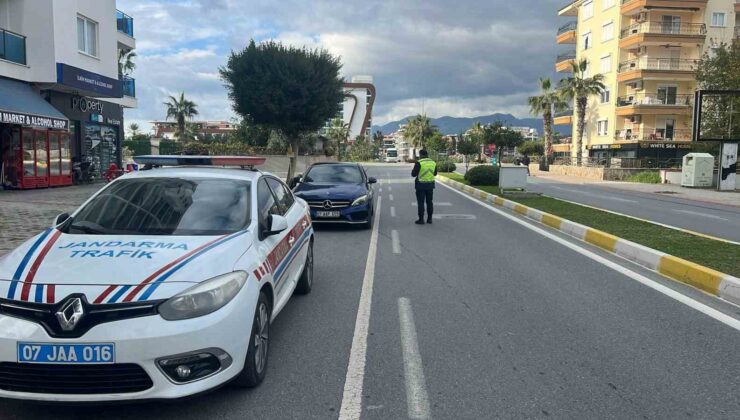 Alanya’da 6 araç trafikten men edildi
