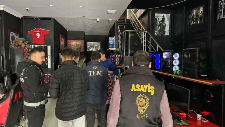 Alanya’da okul servis araçları ve okul çevrelerinde denetim