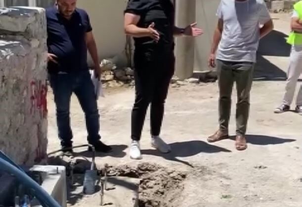 Antalya’da tarihi eserlerin çevresinde görsel kirlilik oluşturan panolar kaldırılıyor