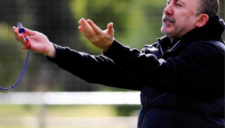 Antalyaspor’da hedef kupada turu geçmek