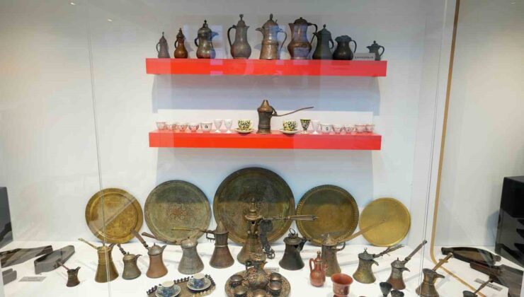 Başkan Akay’dan Seyhan’a ‘Kahve Evi’