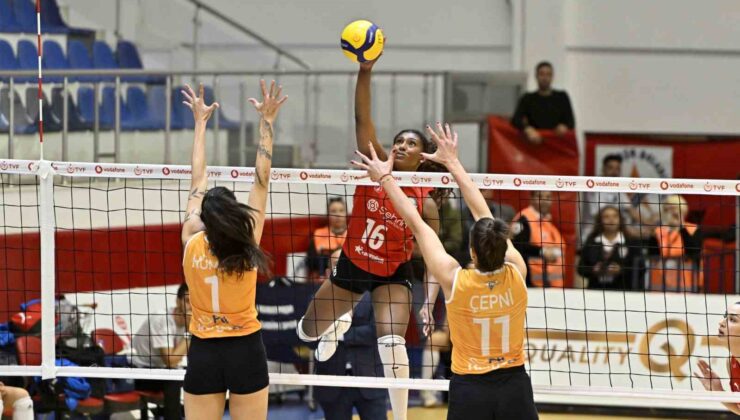 Başkan Uysal, galibiyet sevincine ortak oldu