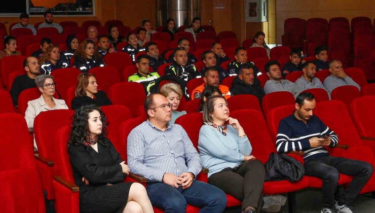 Büyükşehir personeline “Afet Farkındalık Eğitimi”