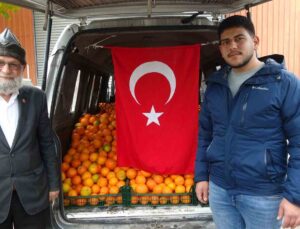 Denizlili “Elmacı Dede” Mehmetçik için Adana’dan narenciye alıp yola çıktı