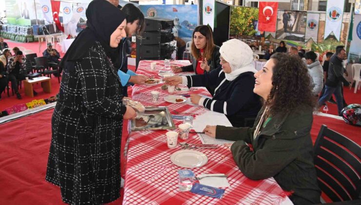 Domates temalı yemek yarışmasında birincilik için hünerlerini sergilediler