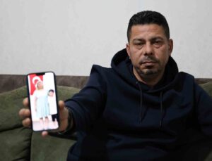 Enkazdan tünel kazarak oğluyla kurtuldu, eşi ve diğer çocuğunu kaybetti