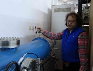 Fizik profesöründen el yapımı patlayıcıları uzaktan patlatan keşif