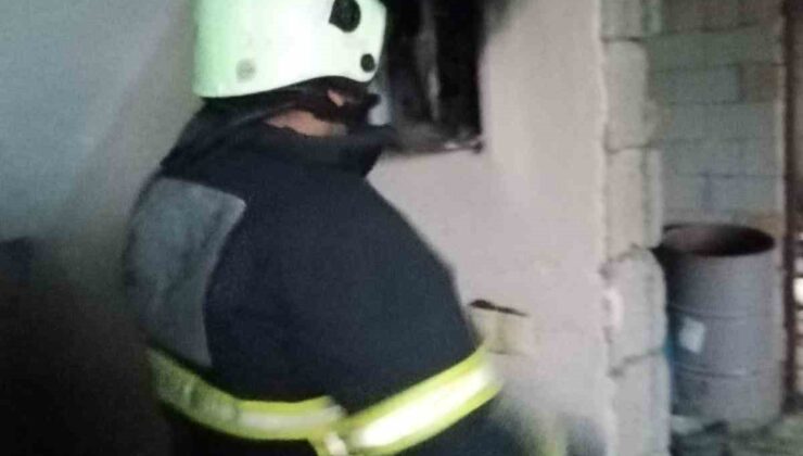 Hatay’da bir evin elektrik panosunda yangın çıktı