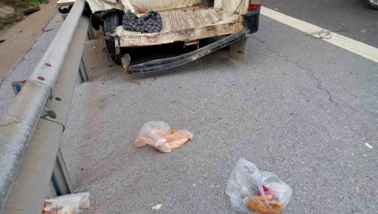 Hatay’da can pazarı: Tırla çarpışan pikabın kasasından yola savruldular