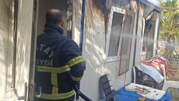 Hatay’da konteyner yangını