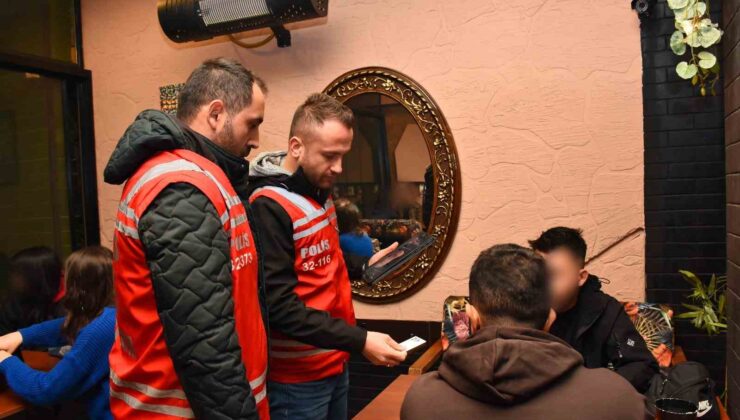 Isparta’da 4 kişiye 25 bin 700 TL kumar cezası