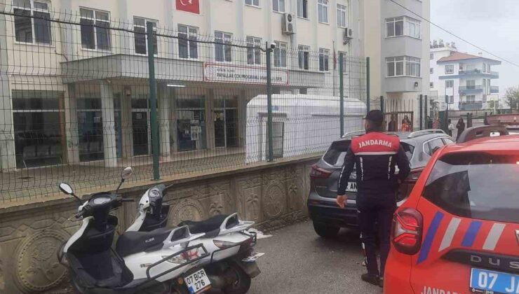 Jandarma’dan okul çevrelerinde güvenlik uygulaması