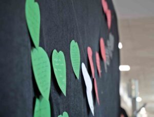 Kalplerindeki dualarla Filistin bayrağı yaptılar