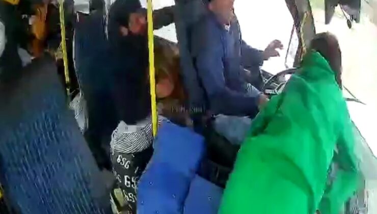 Karsan marka minibüs ile Tofaş marka otomobilin çarpışması kamerada