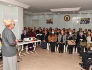 Kırsalda yaşayan kadınlara sağlık farkındalığı eğitimi