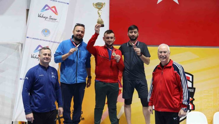 Mersin’de ’3. Veteranlar Masa Tenisi Turnuvası’ düzenlendi