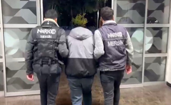 Mersin’de 56 bin adet sentetik ecza ele geçirildi: 1 gözaltı