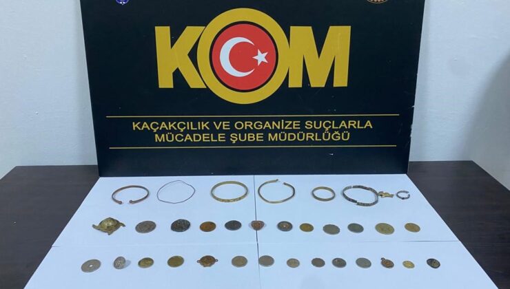 Mersin’de tarihi eser operasyonu: Bir çok obje ele geçirildi