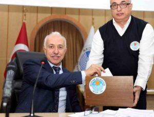 Mersin’deki tarihi okul restore edilecek