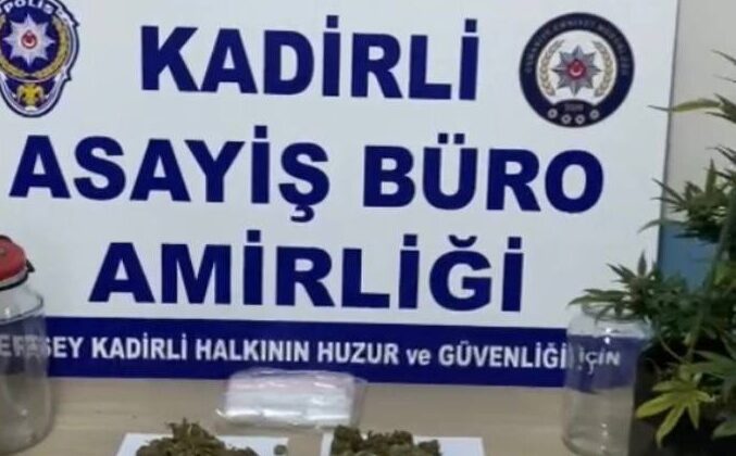 Osmaniye’de 26 yıl hapis cezası ile aranan şahıs sahte kimlikle yakalandı