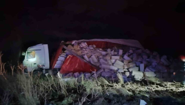 Osmaniye’de tır şarampole devrildi: 1 yaralı