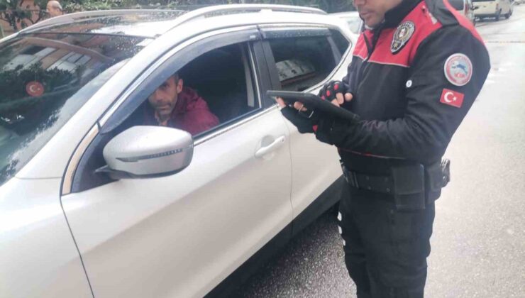 Polisten okul servis araçları ve çevrelerinde denetim
