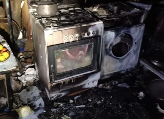 Samandağ’da çadır yangını çevreye sıçramadan kontrol altına alındı