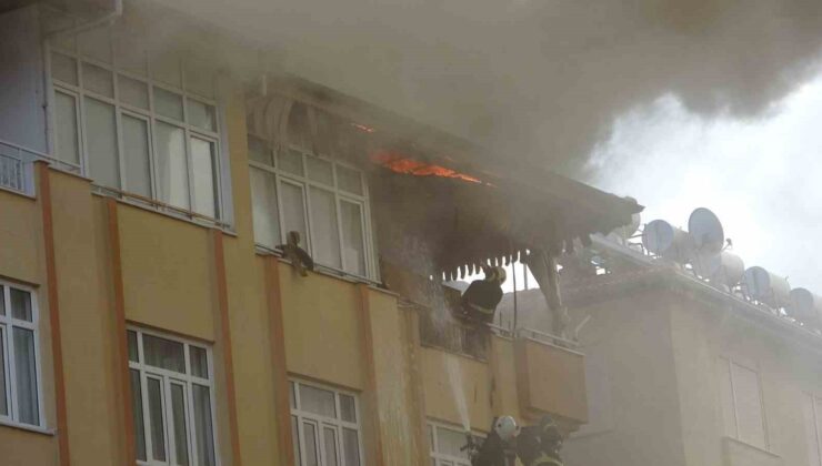Sobadan boşaltılan kül apartmanı yakıyordu
