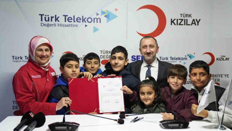 Türk Telekom ve Kızılay’dan deprem bölgesindeki öğrencilere eğitim ve teknoloji desteği