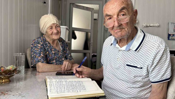 97’lik delikanlı kalemini ve kitabını yanından ayırmadan beynini dinç tutuyor