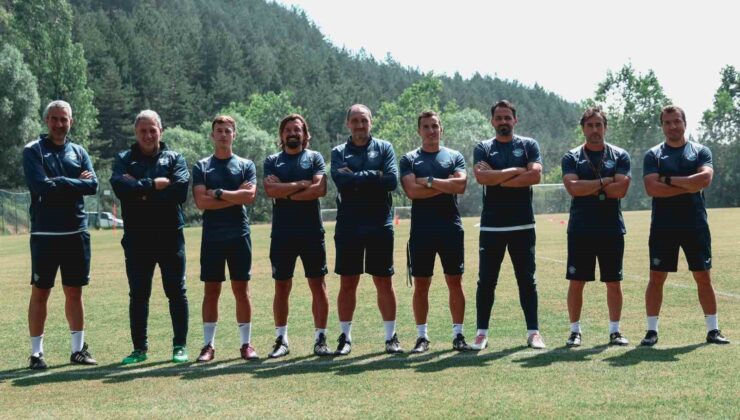 Adana Demirspor’da Teknik Direktör Michael Valkanis ilk antrenmanına çıktı