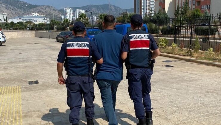 Adana’da uzun süredir aranan 2 hükümlü yakalandı