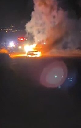 Alevlere teslim olan araç kullanılamaz hale geldi