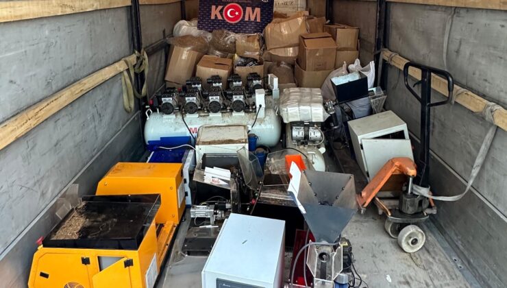 Antalya’da kaçak sigara operasyonu
