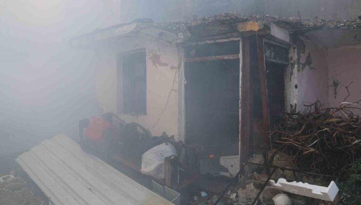 Apartmanın deposunda korkutan yangın