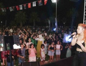 Aydıncık sahili ’Yaz Dostum’ konserleriyle renklendi