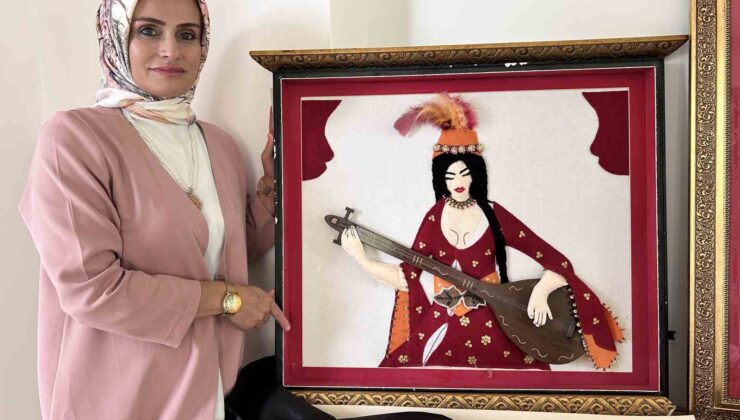 Depremde yıkılan iş yerinden geriye kalan üç boyutlu keçe tablosu hayata bağladı