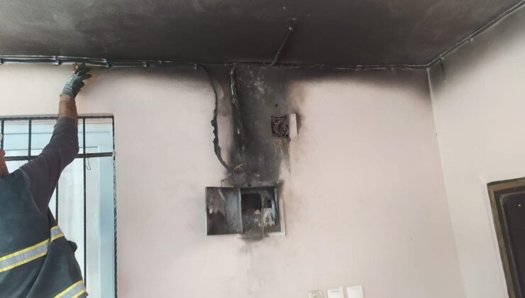 Dörtyol’da evin elektrik panosu yandı