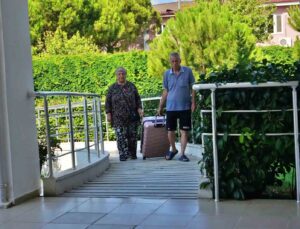 Emeklilerin Antalya’daki KYK yurtlarında ücretsiz tatil keyfi başladı