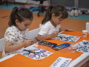 Gülnar Çocuk Atölyesi’nde çocuklar bilim ve sanatla öğreniyor
