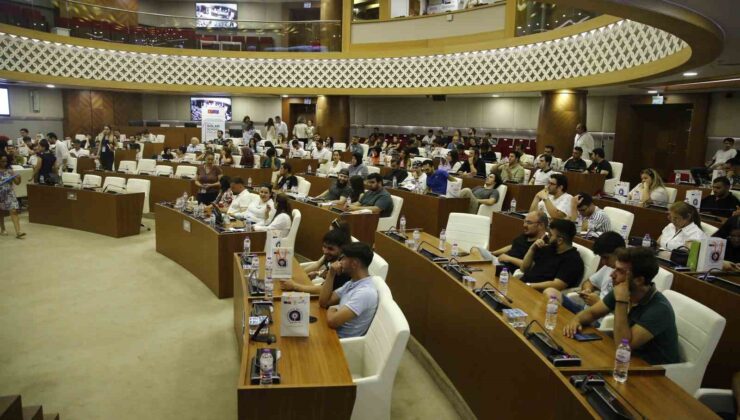 Güneş Okulu Projesi’nde gençlere sektör tanıtıldı