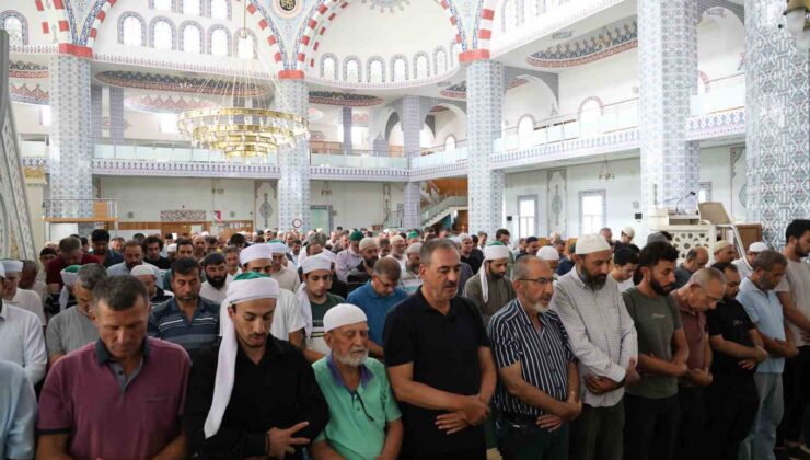 Haniye için Kozan’da gıyabi cenaze namazı kılındı