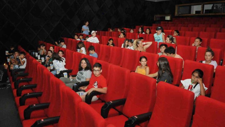 Kemer’de geleceğin müzisyenleri ve yelkencileri Cinemapink’te buluştu