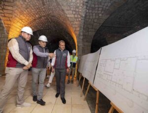 ’Kent Müzesi’ yapılacak Taş Bina’da restorasyon çalışmaları sürüyor