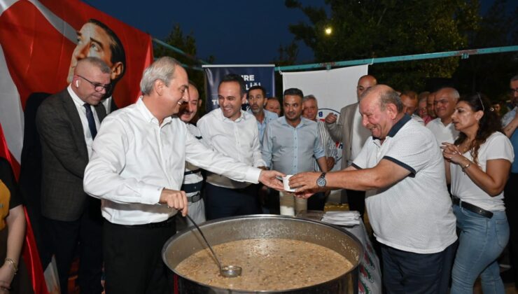 Kepez’de aşureler kaynadı, bereket paylaşıldı