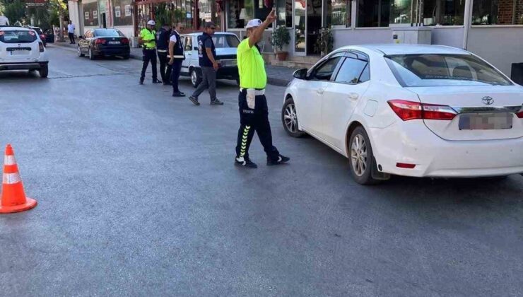 Kozan’da aranan 5 şüpheli yakalandı